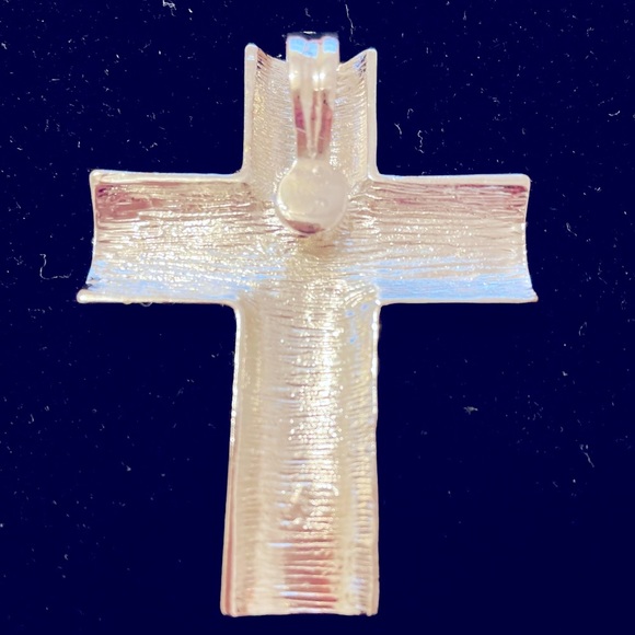 Cross Pendant - Picture 2 of 3
